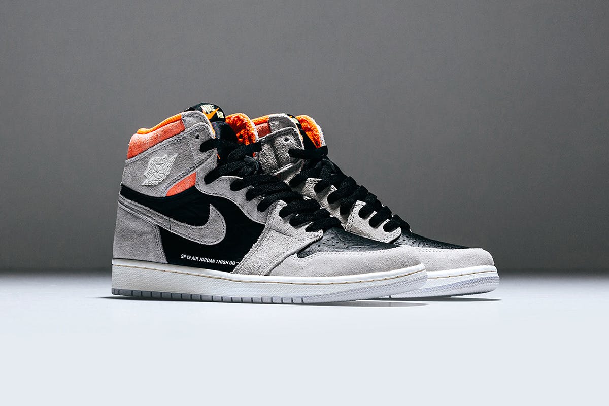 Nike Air Jordan 1 “Hyper Crimson 